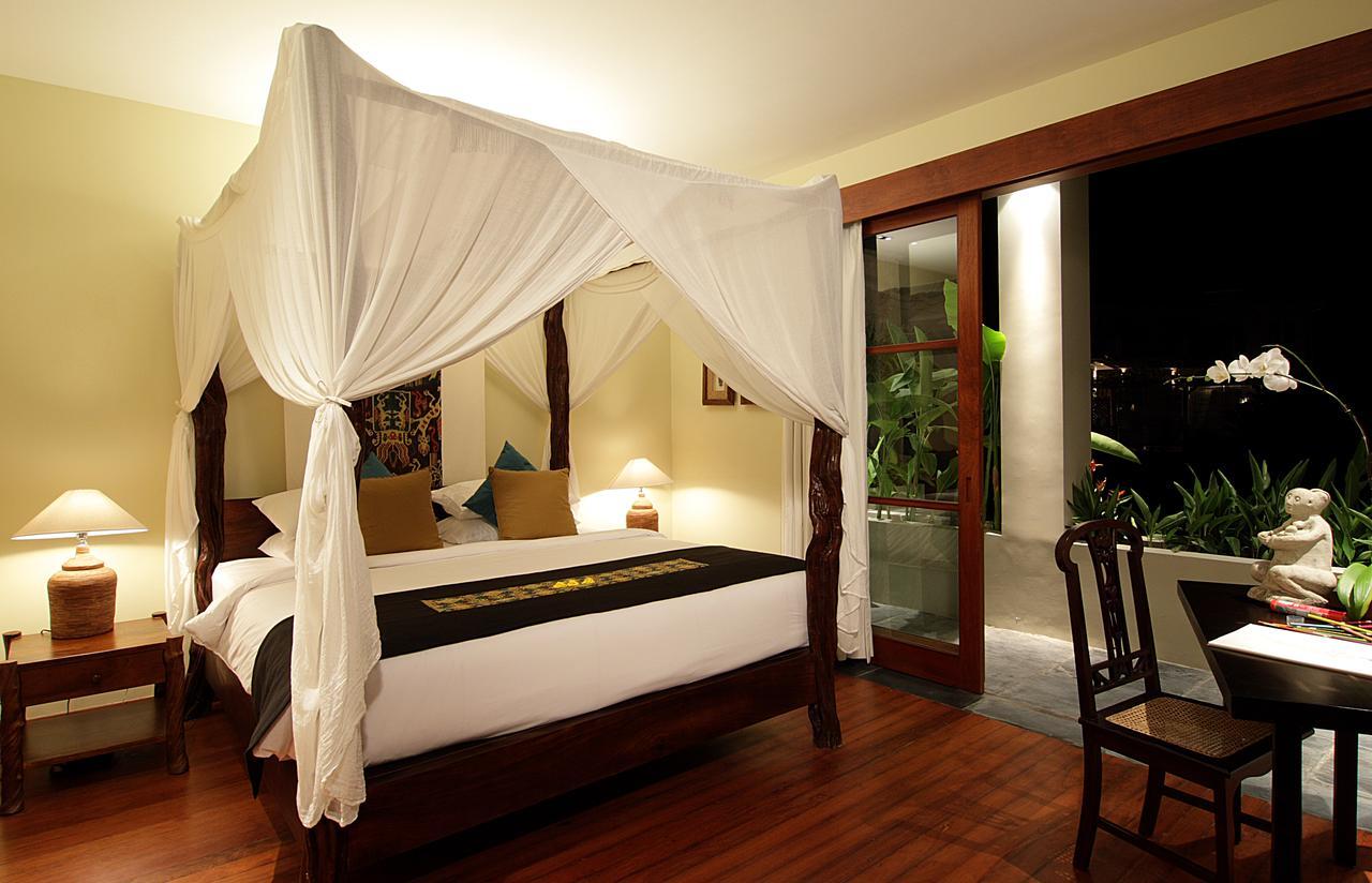 The Longhouse, Jimbaran - Bali Hotell Exteriör bild