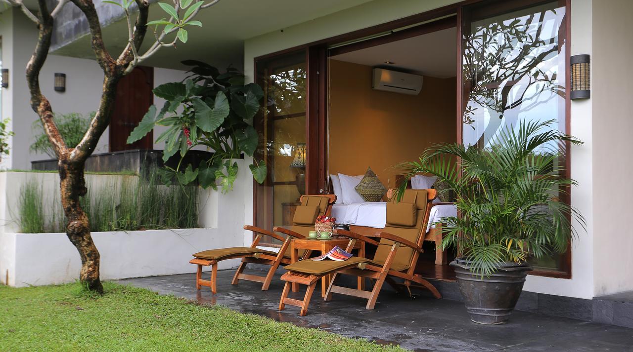 The Longhouse, Jimbaran - Bali Hotell Exteriör bild
